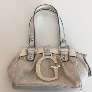 90’s vibes Guess mini purse